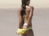 Jessica_Alba_yellow_bikini_candids0056_122_828lo.jpg