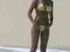 Jessica_Alba_yellow_bikini_candids0060_122_881lo.jpg