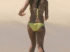 Jessica_Alba_yellow_bikini_candids0001_122_1020lo - Copy.jpg